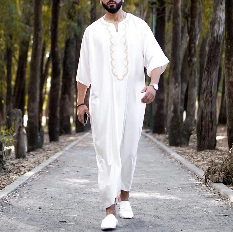 hommes musulmanes mode d'été robe ample islam caftan hommes vêtements dubaï luxe musulman abaya musulman col en v à manches courtes impression