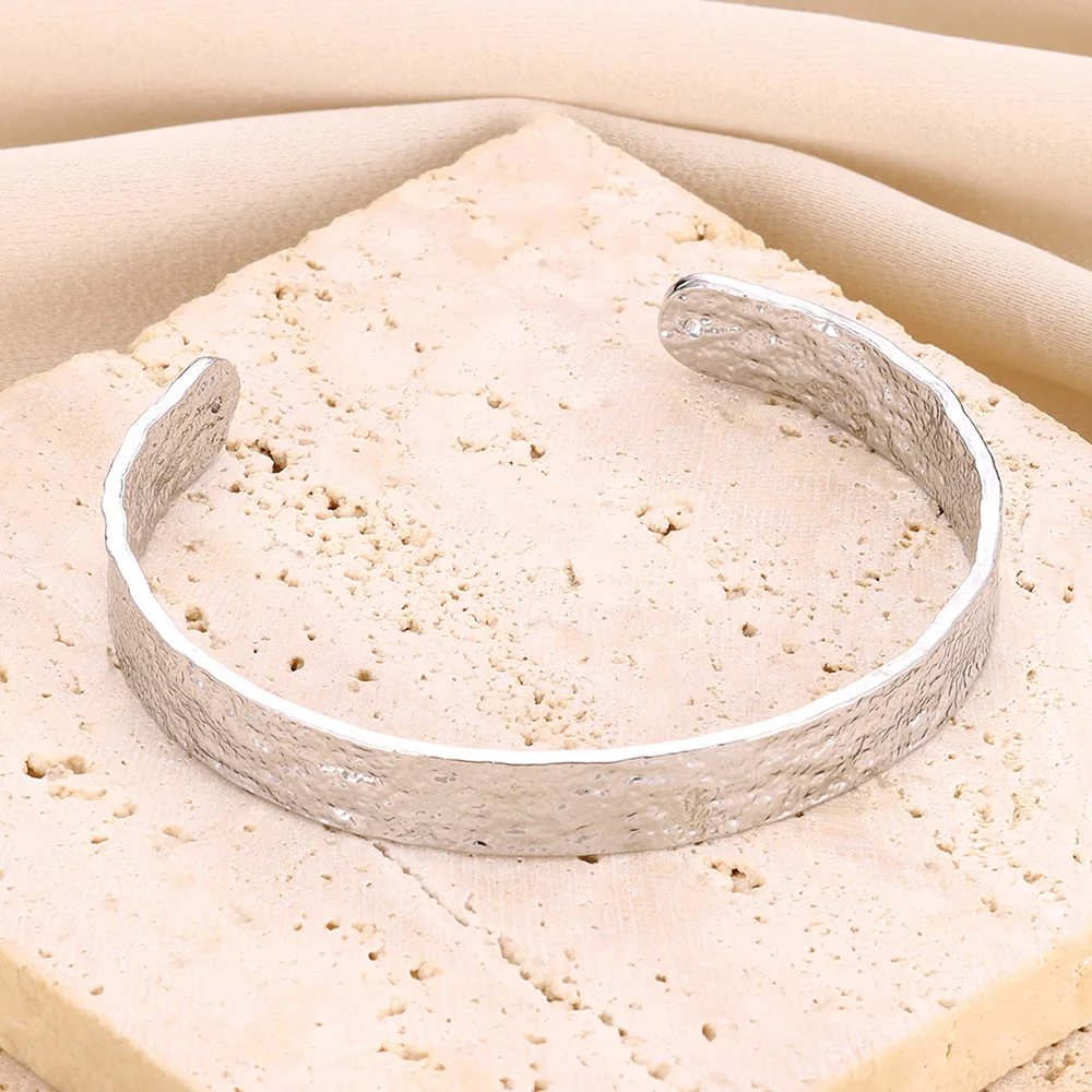 Bracelet irrégulier Vintage pour femmes, en acier inoxydable, couleur or, manchette ouverte, bijoux de luxe exquis, cadeau