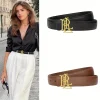 Ceinture élégante avec lettres dorées pour femme – Une luxueuse ceinture marron-noir avec une boucle dorée. Convient aux tenues décontractées et formelles, un al