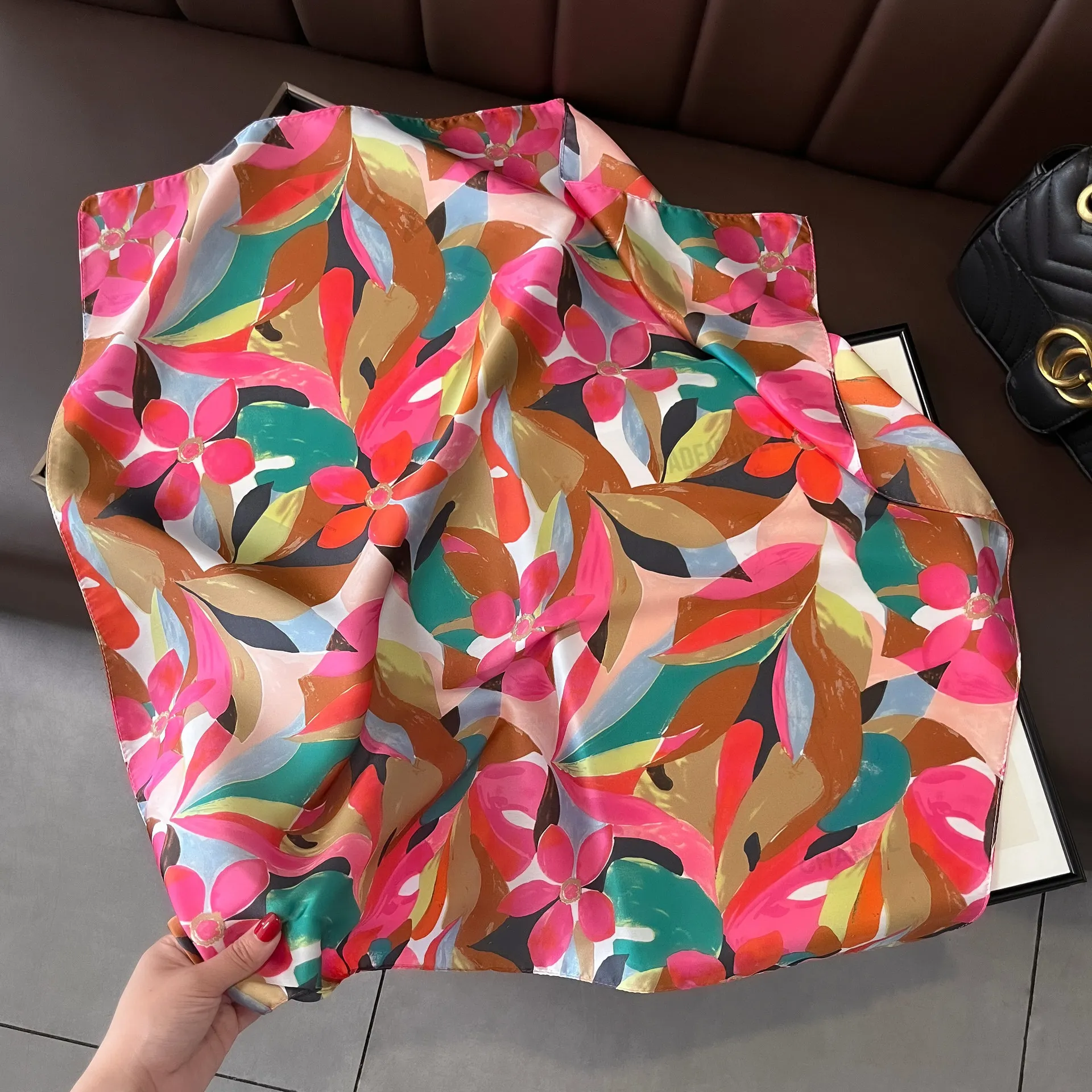 foulard carré de luxe en soie pour femmes, hijab, bandes de cheveux, foulard, châle en satin, ruban, bandeau, enveloppes à la mode, bandana, 2024