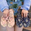 tongs de plage d'été pour femmes, attelle antidérapante, pantoufles à fond plat imprimées de fleurs douces, pantoufles de voyage eva