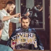 cape de coiffure pour coiffeur, nouveau modèle, capes de barbier pour hommes, vêtements de travail pour salon de coiffure, tablier pour salon de coiffure, vêtements teints
