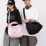 Fourre-tout d&rsquo;anniversaire élégant : unisexe, couleur unie ; Sac à bandoulière polyvalent, parfait pour le fitness et les voyages ; Design léger.