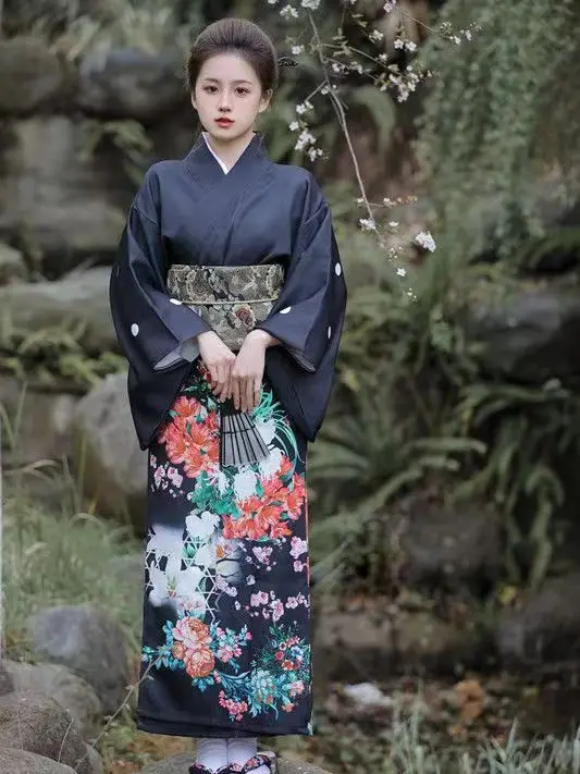 robe longue de style vintage pour femmes, kimono japonais traditionnel, noir, peignoir, vêtements de cosplay, robe de photographie, entrée de document, 2023