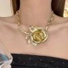 Bijoux de luxe en métal Rose, grand collier de fleurs exagérées dorées, chaîne de cou en argent grossier, cadeau