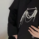 Broche de luxe élégante en perles pour femmes, Corsage Vintage français multicouche, chaîne à pampilles, broche haut de gamme, bijoux nobles