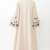 abaya musulman couleur abricot, broderie de manchette florale exquise, mélange d'élégance et de mode intemporelles pour le ramadan islamique