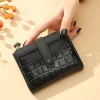 portefeuille multi cartes élégant pour femme, pochette à double fermeture éclair sécurisée, sac à main décontracté en cuir pu avec rangement de style, sac à cartes crocodile