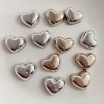 Paquet de 12 aimants métalliques en forme de cœur pour réfrigérateur et tableaux à messages – solides, décoratifs et parfaits pour la cuisine ou la décoration de la maison