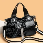 Sacs à main de luxe en cuir noir pour femmes, sacoches à lettre de styliste, fourre-tout de grande capacité pour dames, 2022