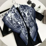 Foulard en soie 90x90cm, marque de luxe de styliste, tête d&rsquo;impression de cheveux, grand mouchoir Hijab châle pour femmes, Bandanna, Foulard silencieux
