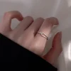 bague fine et simple en argent, bijoux à la mode et exquis, adaptés aux femmes charmantes à porter comme cadeaux lors des fêtes de fiançailles, nouvelle collection