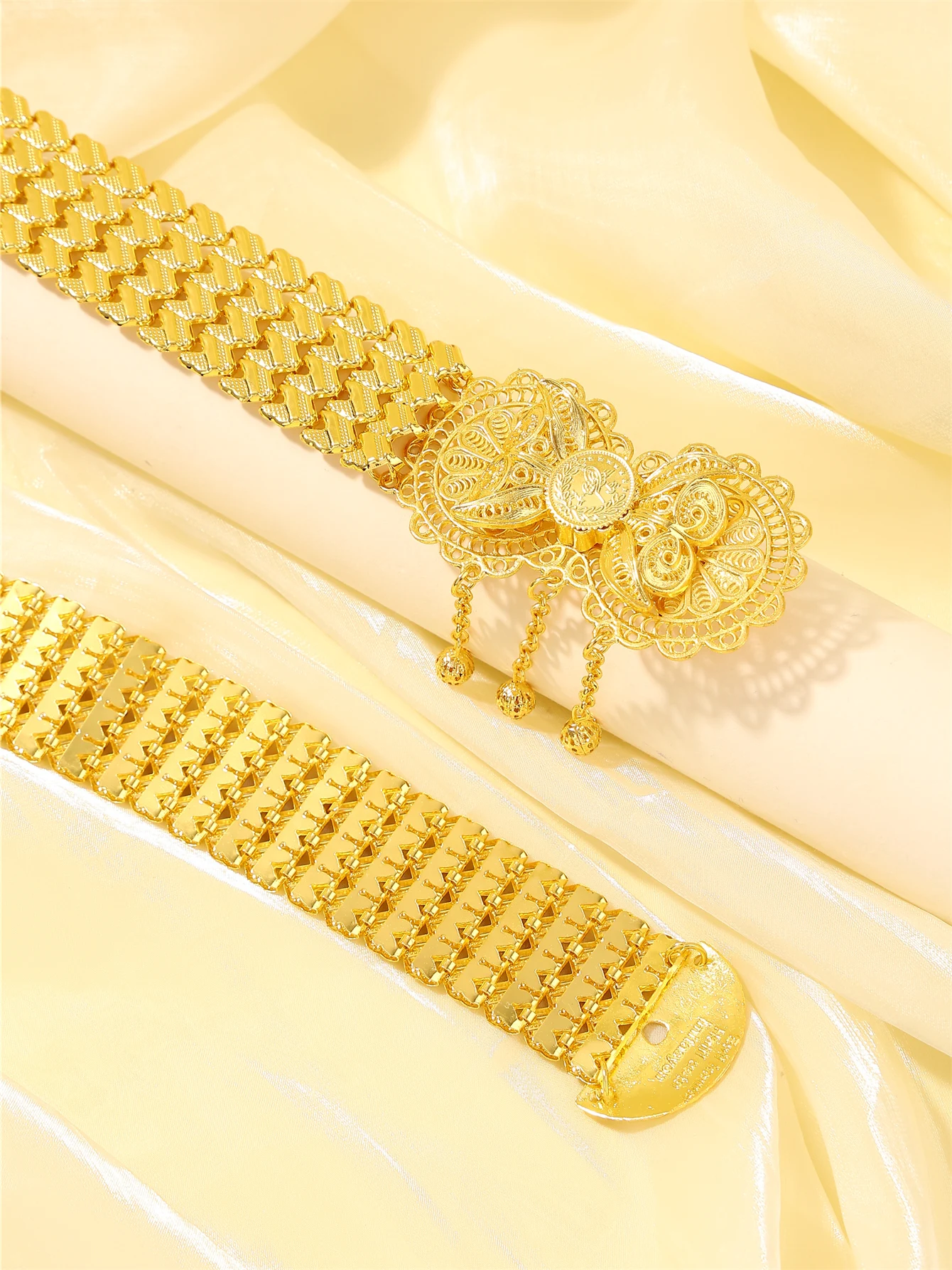 Ceintures abaya pour femmes du moyen-orient, luxueuses, pour les mariages, les banquets et les festivals, ceintures abaya, cadeaux de festival pour dames Ceintures abaya pour femmes du moyen-orient, luxueuses, pour les mariages, les banquets et les festivals, ceintures abaya, cadeaux de festival pour dames