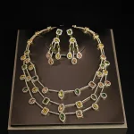 Ensemble collier et boucles d&rsquo;oreilles en strass brillant, accessoire de bijoux scintillant pour femmes