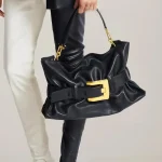 Nouveau sac fourre-tout plissé mode grande capacité épaule sous les bras sac marque Design tendance boucle de ceinture sac de moto sac pour femmes chaudes