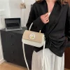pochette tendance pour femmes, silhouette élégante en faux cuir, adaptée aux soirées, événements, mariages, fêtes, élégante et compacte