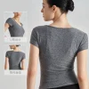 t shirt de sport confortable à manches courtes, couleur chair, décontracté, sensation haut de gamme, cintré à la taille et amincissant, fitness pour femmes