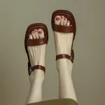 2025 été femmes sandales talons bas basique en cuir véritable bureau dames décontracté chaussures de plein air femme concis grande taille 35-42