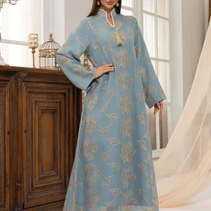 Nouvelle Abaya légère musulmane ornée d&rsquo;un ornement de pompon de feuille d&rsquo;or pour un usage quotidien et des Occasions festives dans les communités islamiques