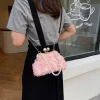 pochette rose élégante, sac à main à la mode pour fête de mariage, sac à clip de luxe avec chaîne de perles, sacs à bandoulière polyvalents à coque