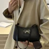 sac à main pour femmes, nouveau sac à bandoulière sous le bras pour les déplacements d'automne/hiver, sac à bandoulière de mode coréenne avec décoration d'arc