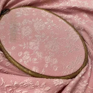 Tissu haut de gamme brodé de petites roses avec extensible dans quatre directions pour robes et jupes à la mode, adapté aux minorités ethniques