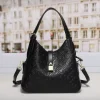 CH Sac seau Vintage pour femmes, bandoulière sous les bras, fourre-tout Chic pour le quotidien, élégant et spacieux, nouvelle collection 2025 CH Sac seau Vintage pour femmes, bandoulière sous les bras, fourre-tout Chic pour le quotidien, élégant et spacieux, nouvelle collection 2025 