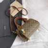 Sac à bandoulière design chic – Sac à main à bandoulière en cuir pour femme avec sangle réglable et poche avant