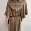 cape poncho à capuche en crochet, châle boho chic à franges pour femmes, vêtements d'extérieur polyvalents printemps automne