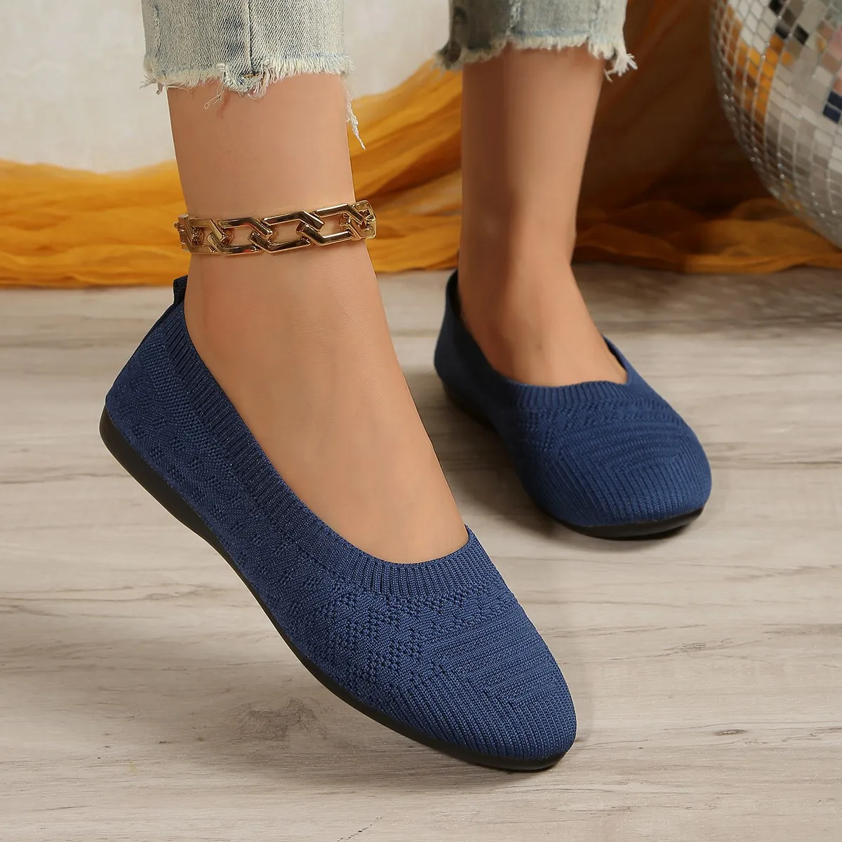 Femmes chaussures plates bout pointu chaussures plates femmes couleur unie sans lacet Design décontracté respirant femmes mocassins chaussures confortables taille 36-43 Femmes chaussures plates bout pointu chaussures plates femmes couleur unie sans lacet Design décontracté respirant femmes mocassins chaussures confortables taille 36-43