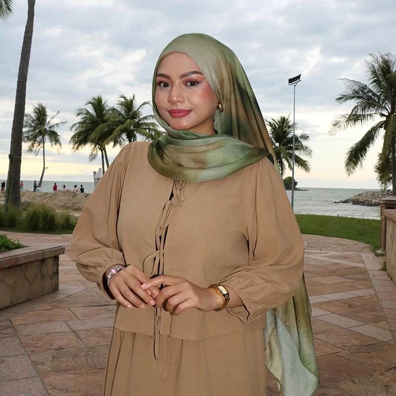 Écharpe hijab en satin imprimé de créateur, châle musulman long, respirant et doux, à la mode