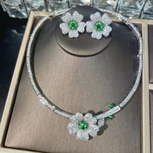 Ensemble de bijoux en zircone émeraude pour femmes, délicat et Noble, couleur argent 925, magnifique collier et boucles d&rsquo;oreilles pour Banquet de mariée