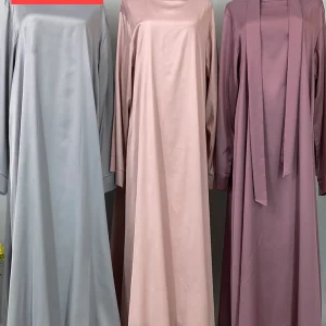 Abaya-Robe Maxi Luxueuse en Satin pour Femme Musulmane, Caftan Marocain, Vêtement Islamique Modeste, Ramadan, Dubaï Abaya-Robe Maxi Luxueuse en Satin pour Femme Musulmane, Caftan Marocain, Vêtement Islamique Modeste, Ramadan, Dubaï