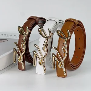 Ceinture pour femme avec boucle en alliage de lettres ondulées, fabriquée méticulement en matériau PU durable. Avec un design élégant et moderne