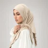 hijab en jersey de strass scintillants, écharpe musulmane triangulaire beige, bandeau islamique doux et extensible avec détails éblouissants pour le quotidien
