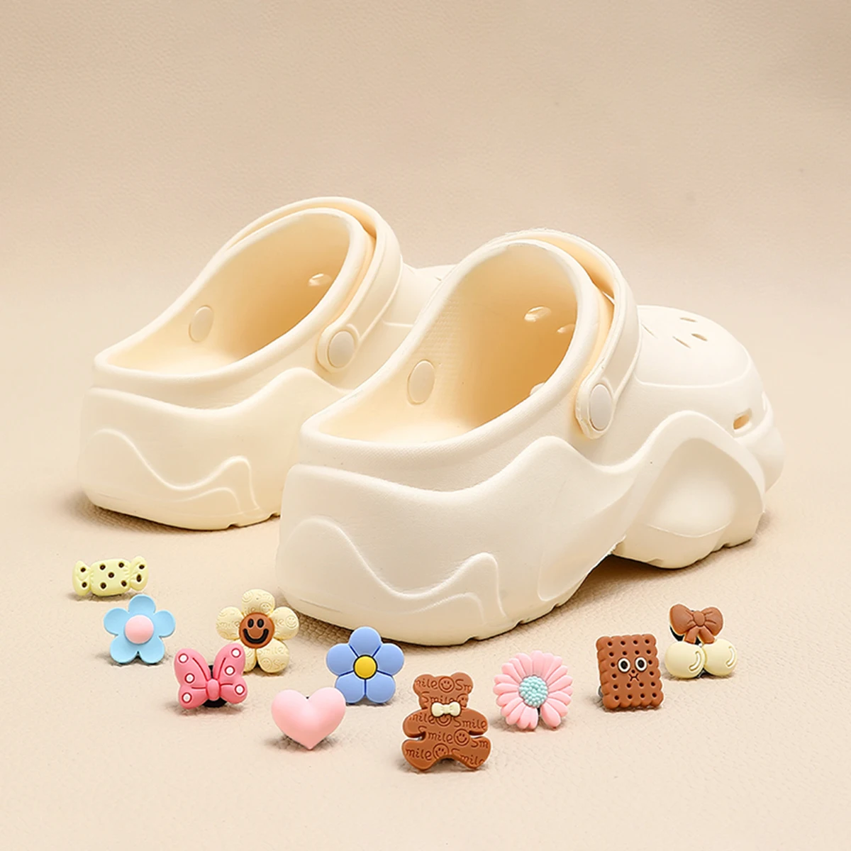 sandales à fond épais pour femmes, pantoufles noires et blanches, mode d'extérieur, perles luxueuses, diamant, bricolage, sandales de jardin, sabots, chaussures d'eau