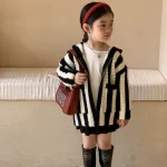 Pull à capuche rayé décontracté pour filles, manteau tout match pour enfants, belle version coréenne, printemps, automne, nouveau, 2023
