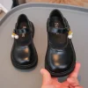 Étudiants chaussures plates noir mat enfants chaussures en cuir antidérapant semelle souple 2025 nouvelle mode enfants chaussures plates bout rond à la mode