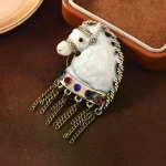 Broches Vintage cheval en strass pour femmes, glands unisexes, épingles cheval du zodiaque, sac à dos de fête de Banquet, cadeaux, accessoires bijoux