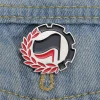 broches en émail antifasciste, théorie du pouvoir, drapeau noir et rouge, broches avec logo, badges à revers, prière pour la paix, bijoux, cadeau pour les amis du monde