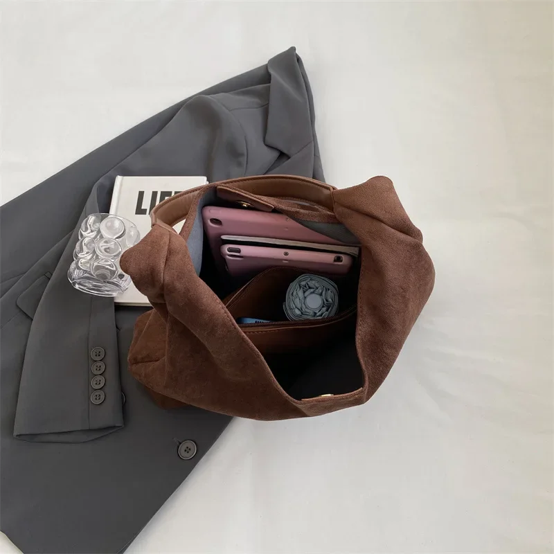 Sac à main Vintage en daim pour femmes, sac à bandoulière de grande capacité, couleur unie, Simple, décontracté, sac de banlieue rétro, automne et hiver