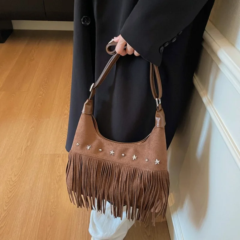 Sac à main élégant pour femmes, style classique de Paris et ambiance vintage décontractée en cuir de qualité supérieure avec palette de couleurs intemporelle ​
