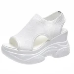 Sandales pour femmes 2025 été talon compensé tissu élastique couverture pied dames sandales à semelles épaisses mode bagatelle élévation chaussure décontractée