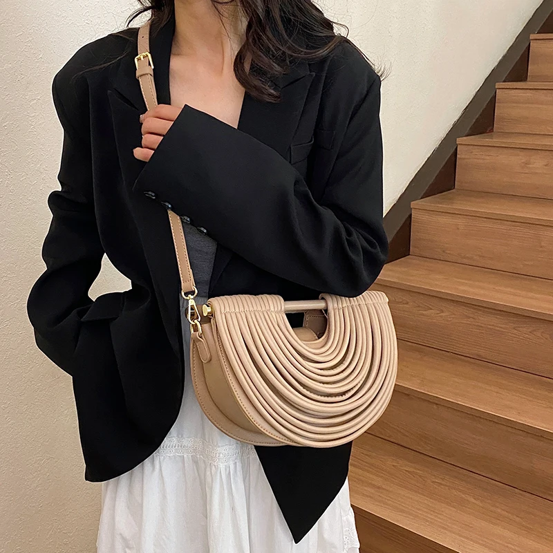 Pochette de soirée de luxe pour femmes, sac à bandoulière demi-lune à nouilles dorées, sacs à main de luxe de styliste pour dîner de mariage, 2025