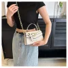 2025 sac fourre tout en cuir de luxe pour femmes, sac à bandoulière design minimaliste, sac à main de travail structuré avec poignée supérieure, élégant et chic