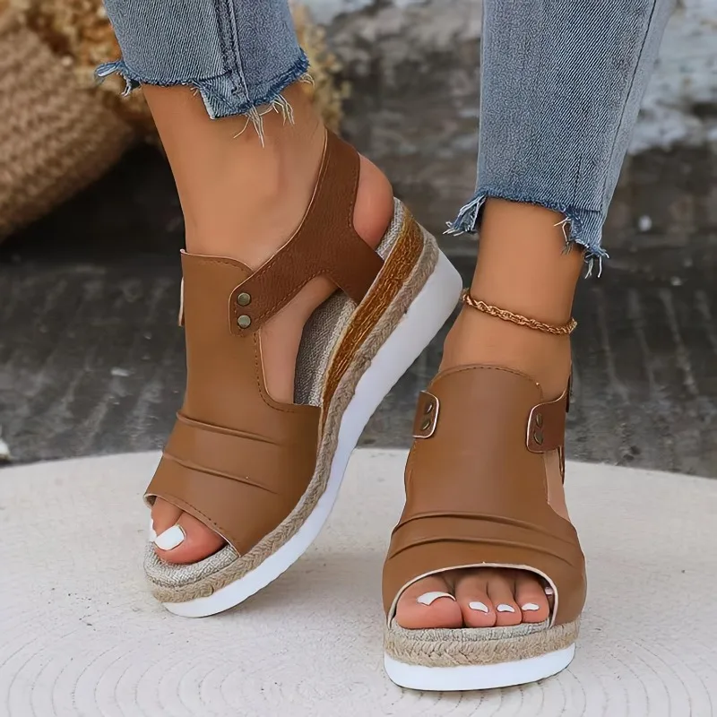 Sandales à talons compensés pour femmes, chaussures légères d'été à plateforme, décontractées, de plage, de luxe, de styliste, nouvelle collection 2024