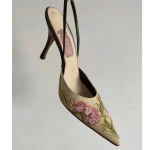Fleurs brodées sandales à talons aiguilles femmes élégantes talons hauts sandales Slingback chine broder bout pointu pompes femmes