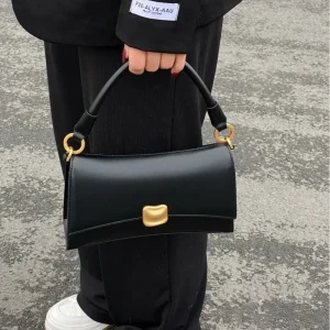 Sacs à main noirs à rabat pour femmes, sacoche à poignée supérieure en cuir PU, sac à bandoulière décontracté rétro carré, sac à bandoulière