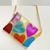 Pochette en cuir PU métallique coloré pour femmes, Design de luxe, mode, motif de cœurs doux, sacs à main carrés, chaîne à bandoulière pour filles
