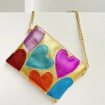 Pochette en cuir PU métallique coloré pour femmes, Design de luxe, mode, motif de cœurs doux, sacs à main carrés, chaîne à bandoulière pour filles